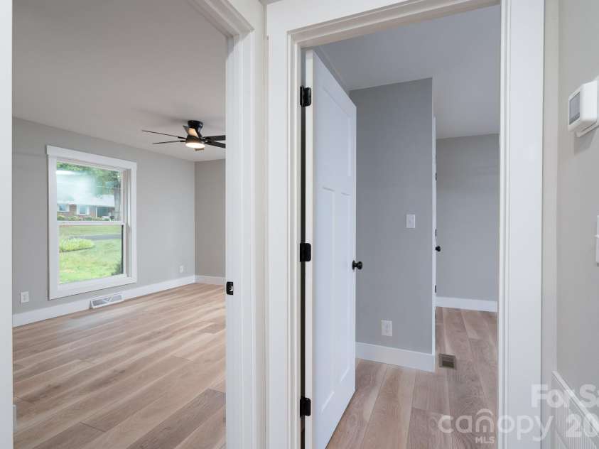 719 Forest Street, Concord, NC 28025.  MLS# CAR4398368, YatesRealty ID 34020. 