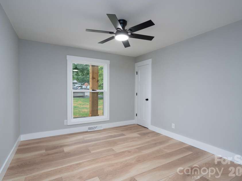 719 Forest Street, Concord, NC 28025.  MLS# CAR4398368, YatesRealty ID 34020. 