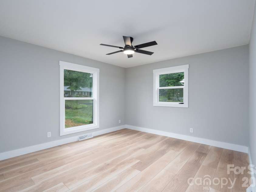 719 Forest Street, Concord, NC 28025.  MLS# CAR4398368, YatesRealty ID 34020. 