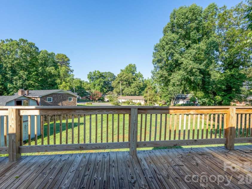 719 Forest Street, Concord, NC 28025.  MLS# CAR4398368, YatesRealty ID 34020. 