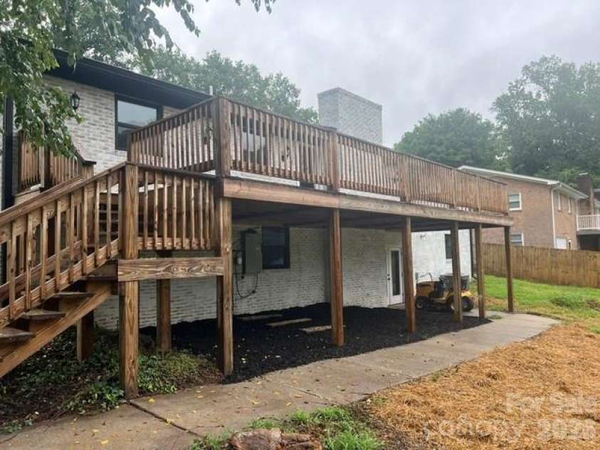 719 Forest Street, Concord, NC 28025.  MLS# CAR4398368, YatesRealty ID 34020. 