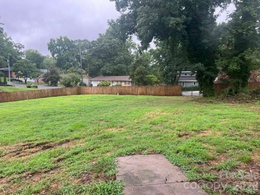 719 Forest Street, Concord, NC 28025.  MLS# CAR4398368, YatesRealty ID 34020. 