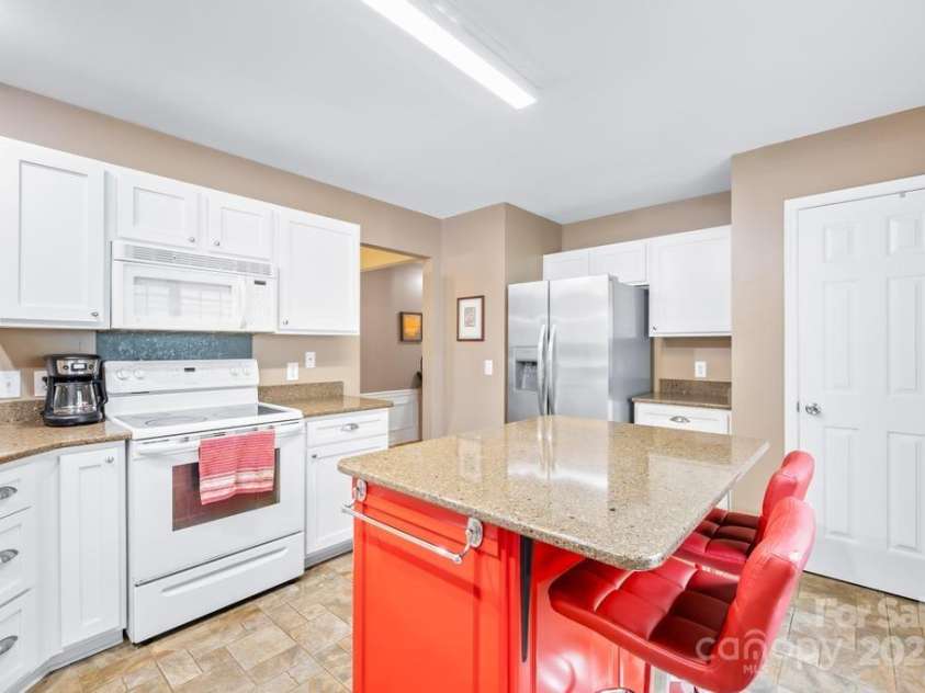 7229 Wingstone Lane, Charlotte, NC 28262.  MLS# CAR4292569, YatesRealty ID 34020. 