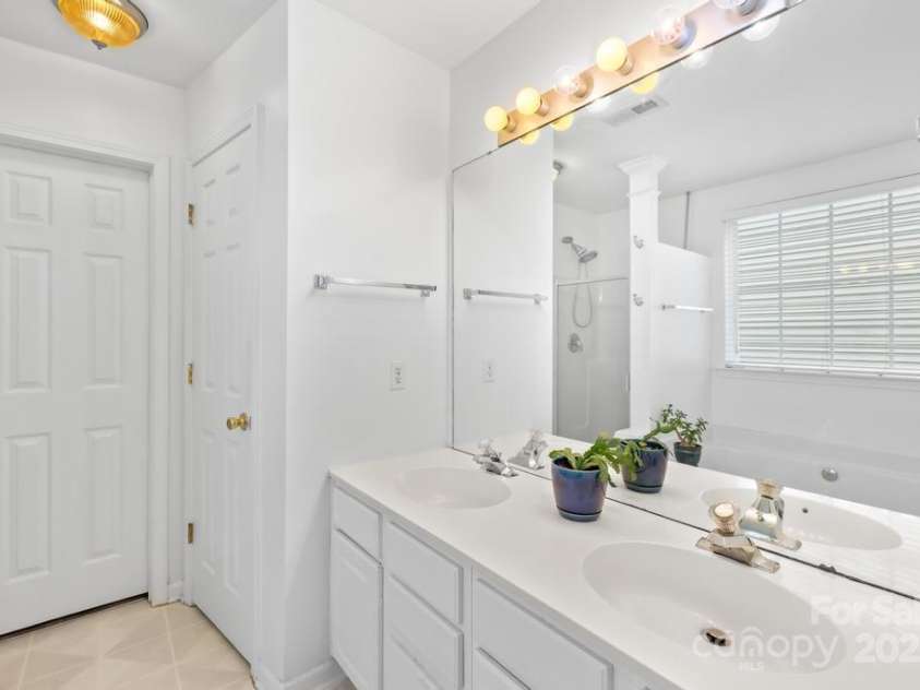 7229 Wingstone Lane, Charlotte, NC 28262.  MLS# CAR4292569, YatesRealty ID 34020. 