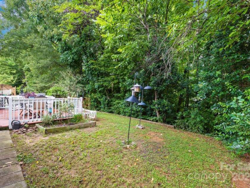 7229 Wingstone Lane, Charlotte, NC 28262.  MLS# CAR4292569, YatesRealty ID 34020. 