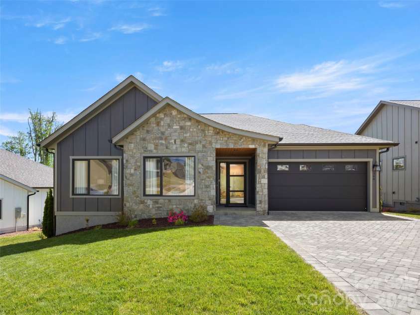 308 Avery Trail Drive, Arden, NC 28704.  MLS# CAR4383594, YatesRealty ID 34021. 
