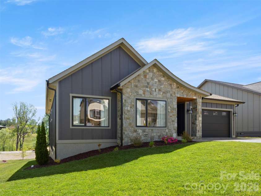 308 Avery Trail Drive, Arden, NC 28704.  MLS# CAR4383594, YatesRealty ID 34021. 