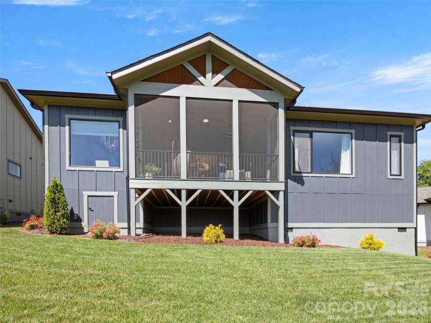 308 Avery Trail Drive, Arden, NC 28704.  MLS# CAR4383594, YatesRealty ID 34021. 