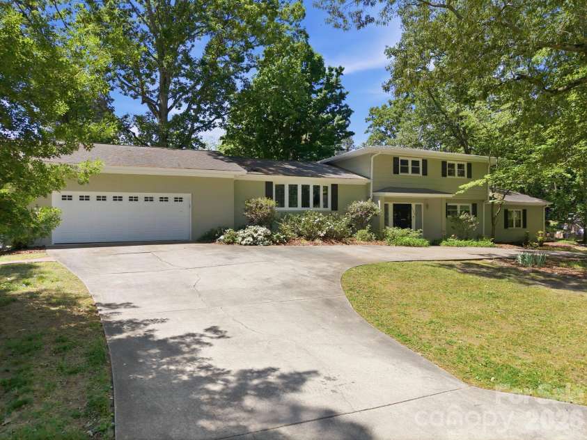 225 Stonewall Road, Salisbury, NC 28144.  MLS# CAR4380928, YatesRealty ID 34022. 