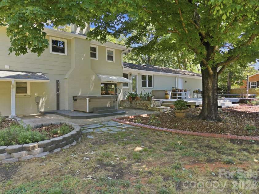 225 Stonewall Road, Salisbury, NC 28144.  MLS# CAR4380928, YatesRealty ID 34022. 