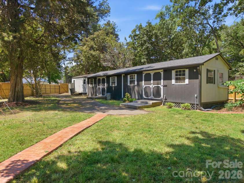 225 Stonewall Road, Salisbury, NC 28144.  MLS# CAR4380928, YatesRealty ID 34022. 