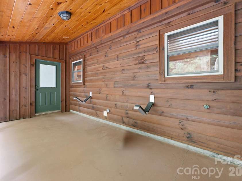 1026 High Top Mountain Road, Whittier, NC 28789.  MLS# CAR4395449, YatesRealty ID 34024. 