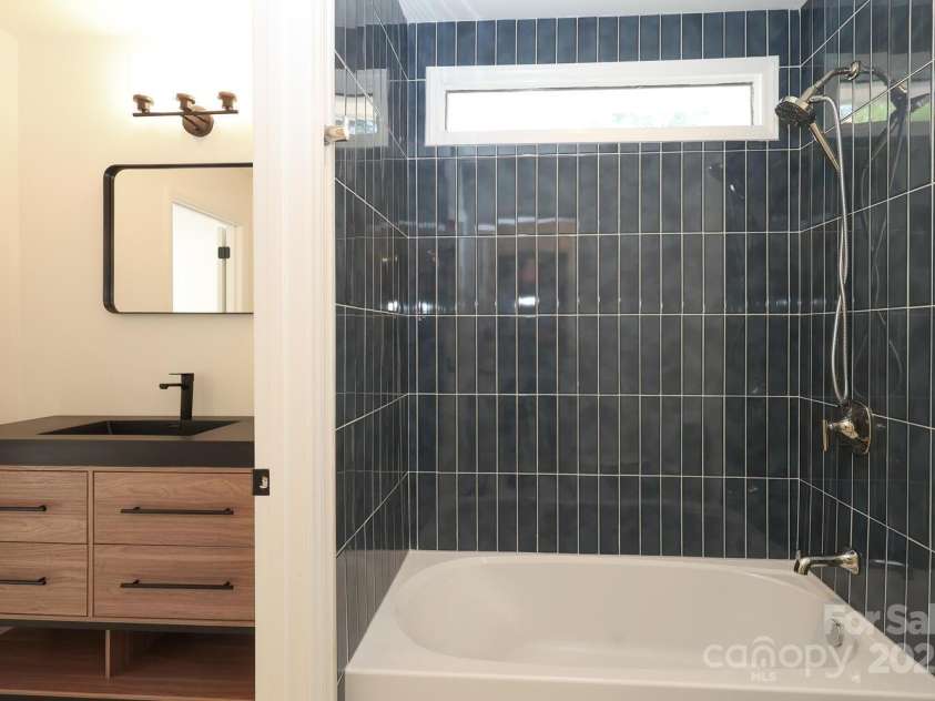 21514 Gulfstar Court, Cornelius, NC 28031.  MLS# CAR4271348, YatesRealty ID 34024. 