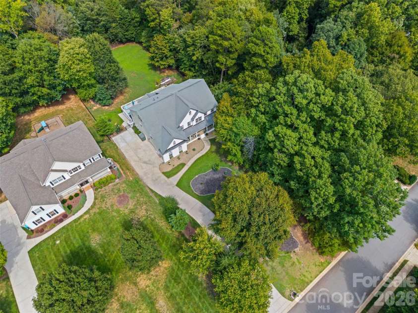 121 Isle Run Drive, Mooresville, NC 28117.  MLS# CAR4397728, YatesRealty ID 34025. 