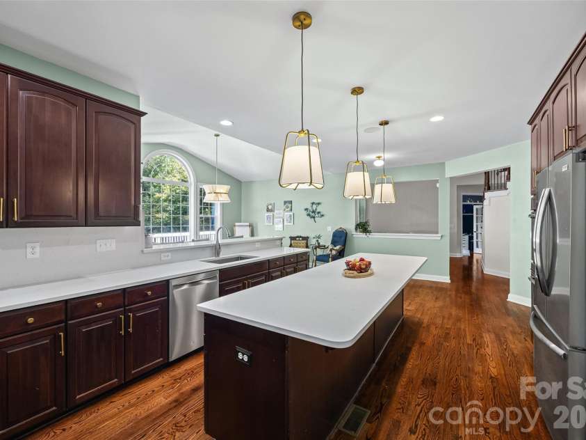 121 Isle Run Drive, Mooresville, NC 28117.  MLS# CAR4397728, YatesRealty ID 34025. Updated lighting and hardware