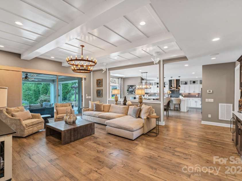 1041 Chippenham Avenue, Lancaster, SC 29720.  MLS# CAR4293694, YatesRealty ID 34026. 