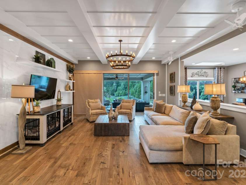 1041 Chippenham Avenue, Lancaster, SC 29720.  MLS# CAR4293694, YatesRealty ID 34026. 