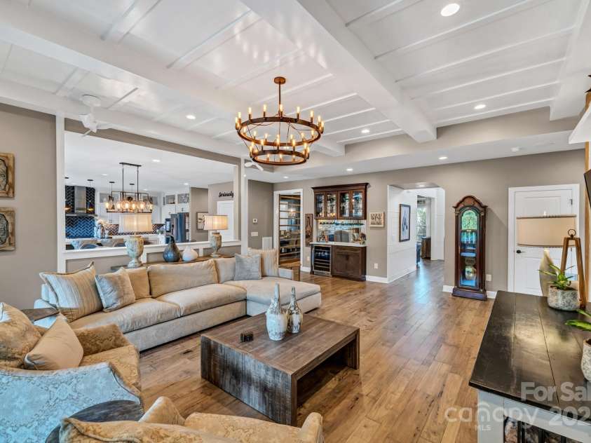 1041 Chippenham Avenue, Lancaster, SC 29720.  MLS# CAR4293694, YatesRealty ID 34026. 