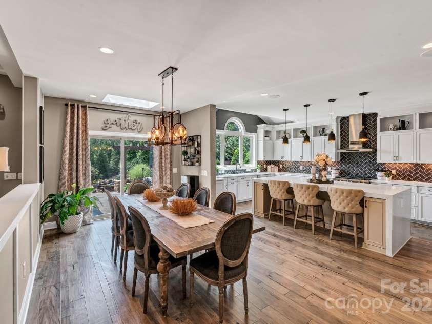 1041 Chippenham Avenue, Lancaster, SC 29720.  MLS# CAR4293694, YatesRealty ID 34026. 