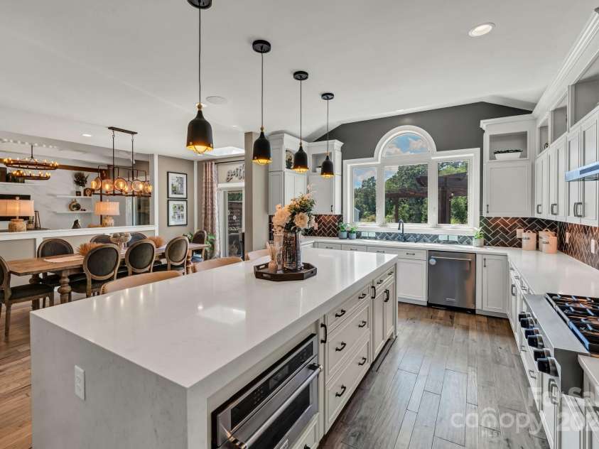 1041 Chippenham Avenue, Lancaster, SC 29720.  MLS# CAR4293694, YatesRealty ID 34026. 