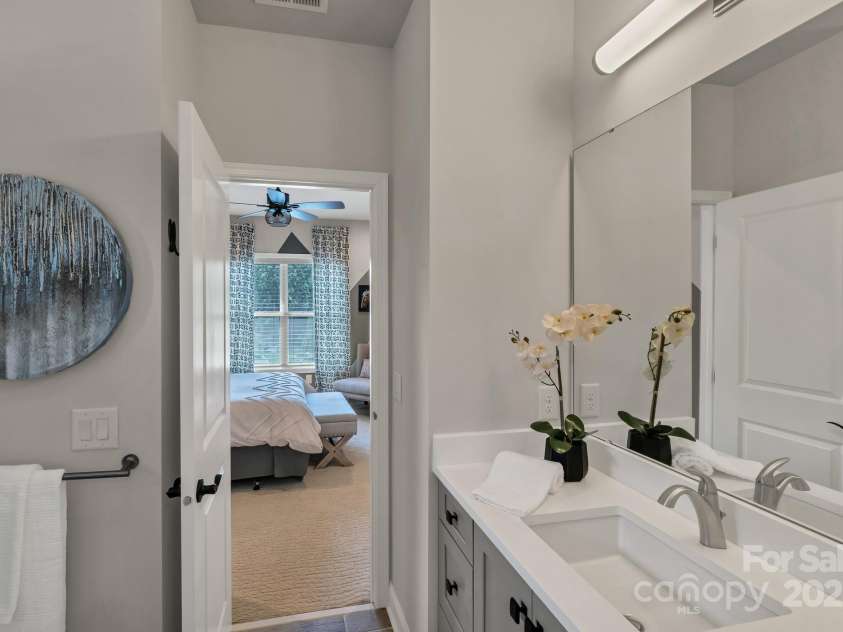 1041 Chippenham Avenue, Lancaster, SC 29720.  MLS# CAR4293694, YatesRealty ID 34026. 