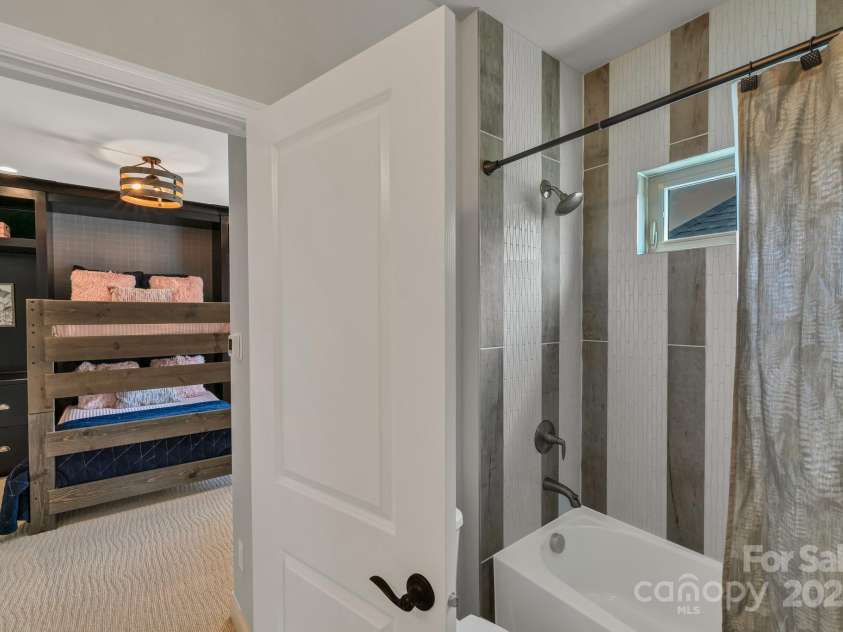 1041 Chippenham Avenue, Lancaster, SC 29720.  MLS# CAR4293694, YatesRealty ID 34026. 