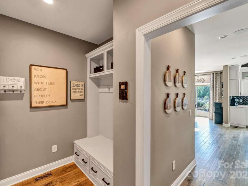 1041 Chippenham Avenue, Lancaster, SC 29720.  MLS# CAR4293694, YatesRealty ID 34026. 