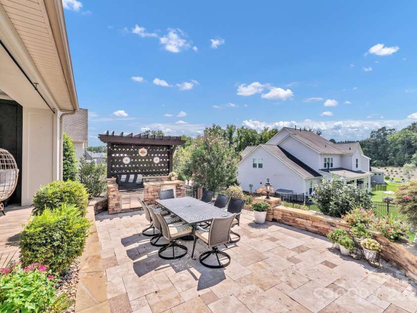 1041 Chippenham Avenue, Lancaster, SC 29720.  MLS# CAR4293694, YatesRealty ID 34026. 