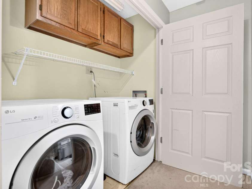 54 Hollybrook Drive, Asheville, NC 28803.  MLS# CAR4389385, YatesRealty ID 34027. 