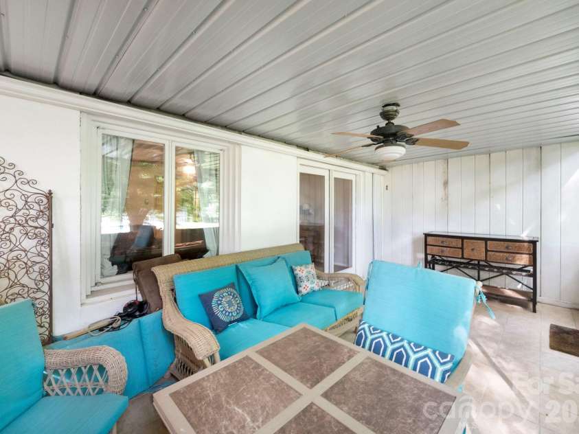 54 Hollybrook Drive, Asheville, NC 28803.  MLS# CAR4389385, YatesRealty ID 34027. 