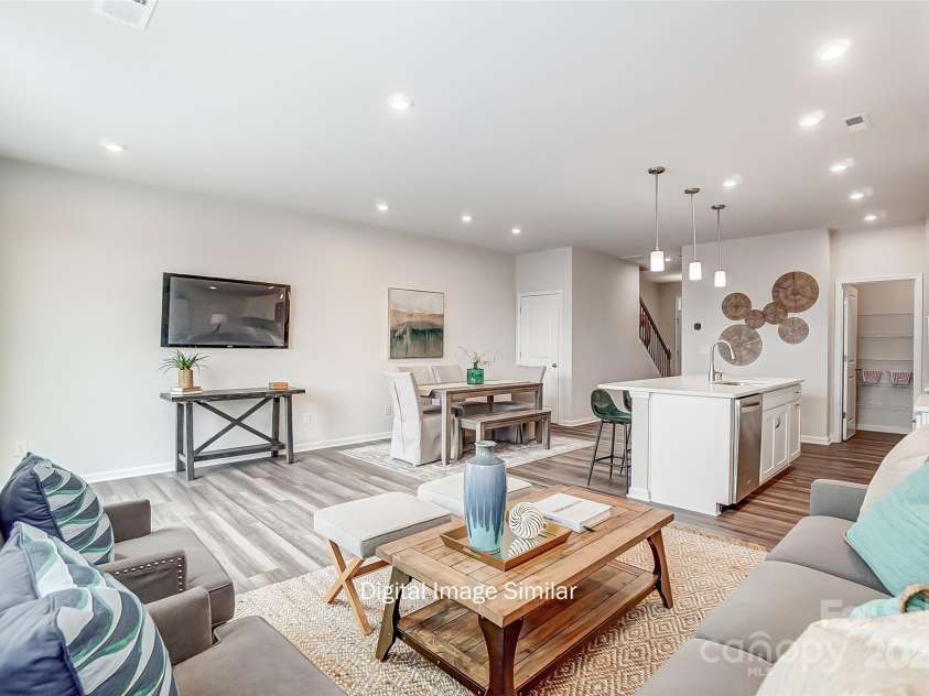 7126 Hodges Meadow Lane, Charlotte, NC 28213.  MLS# CAR4275911, YatesRealty ID 34027. 