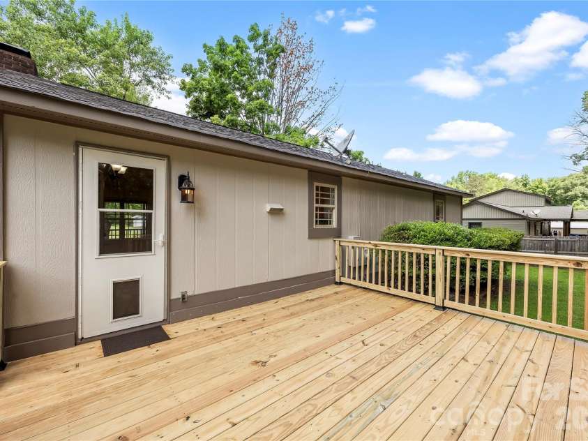 1050 Hay Row Road, Clover, SC 29710.  MLS# CAR4396239, YatesRealty ID 34028. 