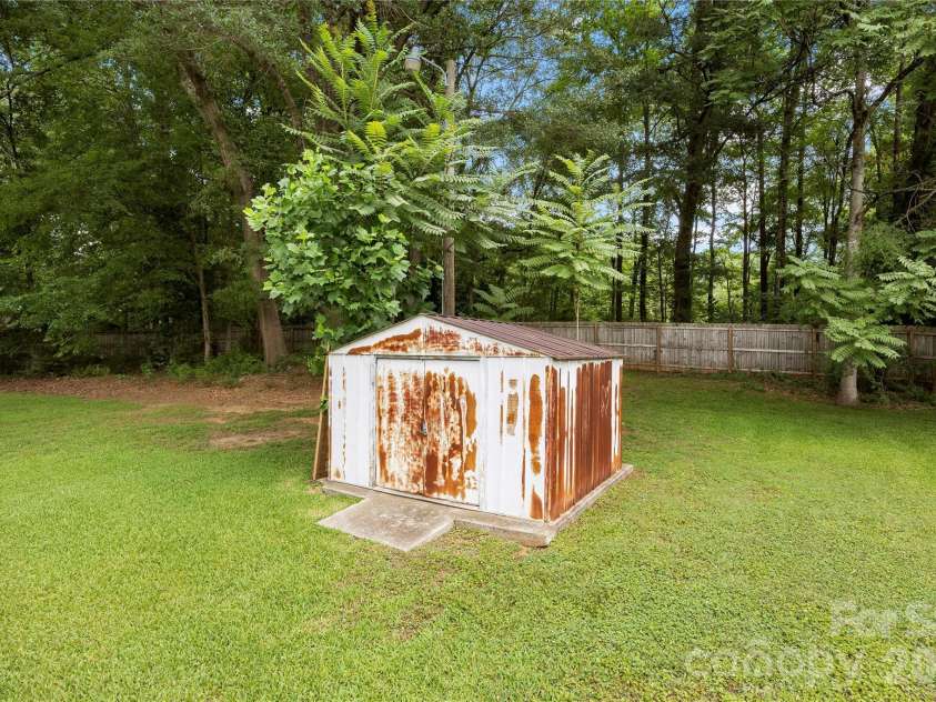 1050 Hay Row Road, Clover, SC 29710.  MLS# CAR4396239, YatesRealty ID 34028. 