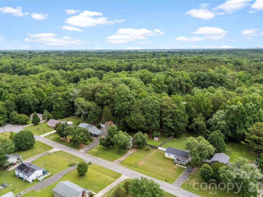 1050 Hay Row Road, Clover, SC 29710.  MLS# CAR4396239, YatesRealty ID 34028. 
