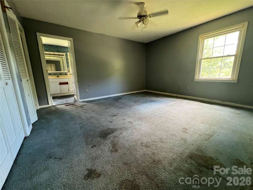 139 Vista Drive, Forest City, NC 28043.  MLS# CAR4395547, YatesRealty ID 34029. 