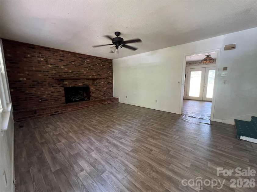139 Vista Drive, Forest City, NC 28043.  MLS# CAR4395547, YatesRealty ID 34029. 