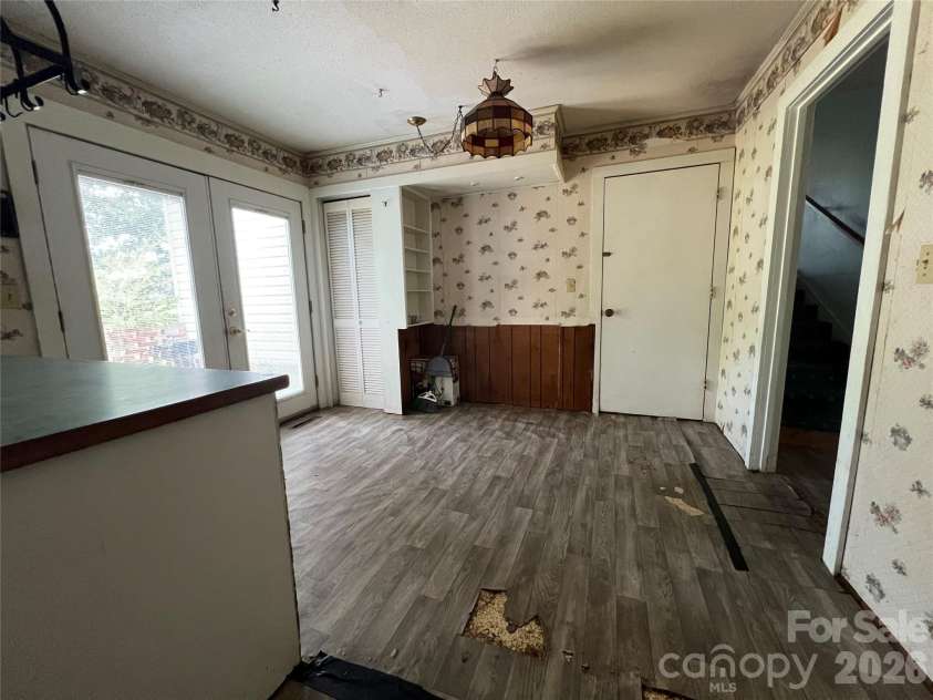 139 Vista Drive, Forest City, NC 28043.  MLS# CAR4395547, YatesRealty ID 34029. 