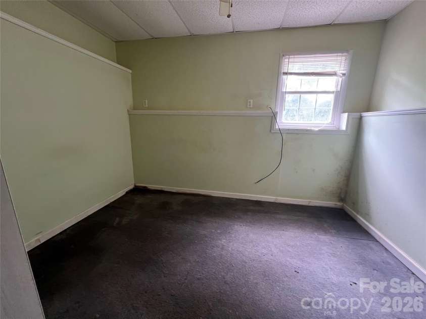 139 Vista Drive, Forest City, NC 28043.  MLS# CAR4395547, YatesRealty ID 34029. Basement Bonus Room