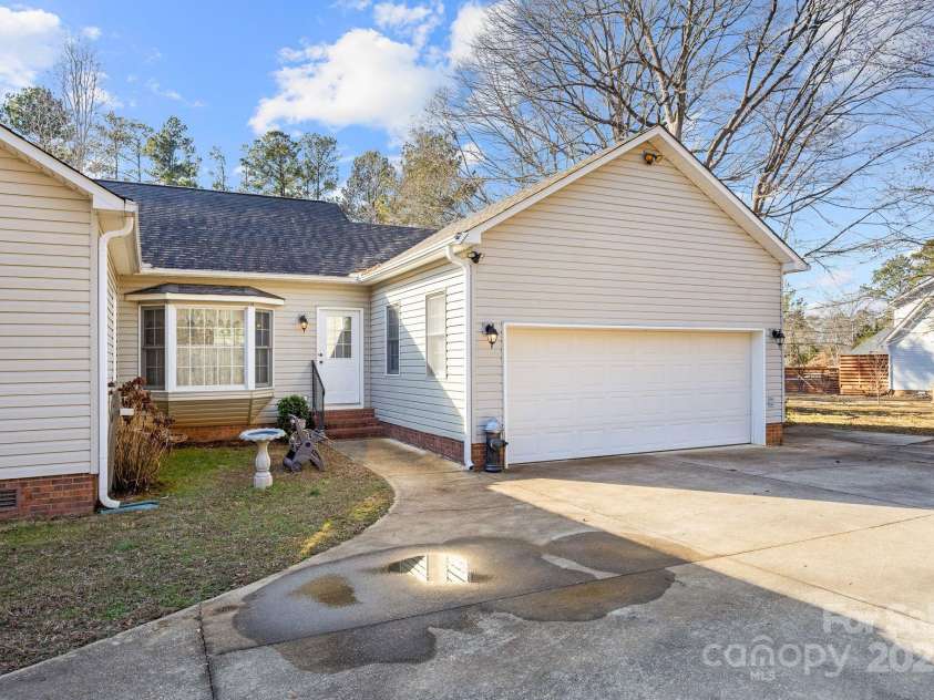 1357 Meadowdale Road, Rock Hill, SC 29732.  MLS# CAR4209523, YatesRealty ID 3403. 