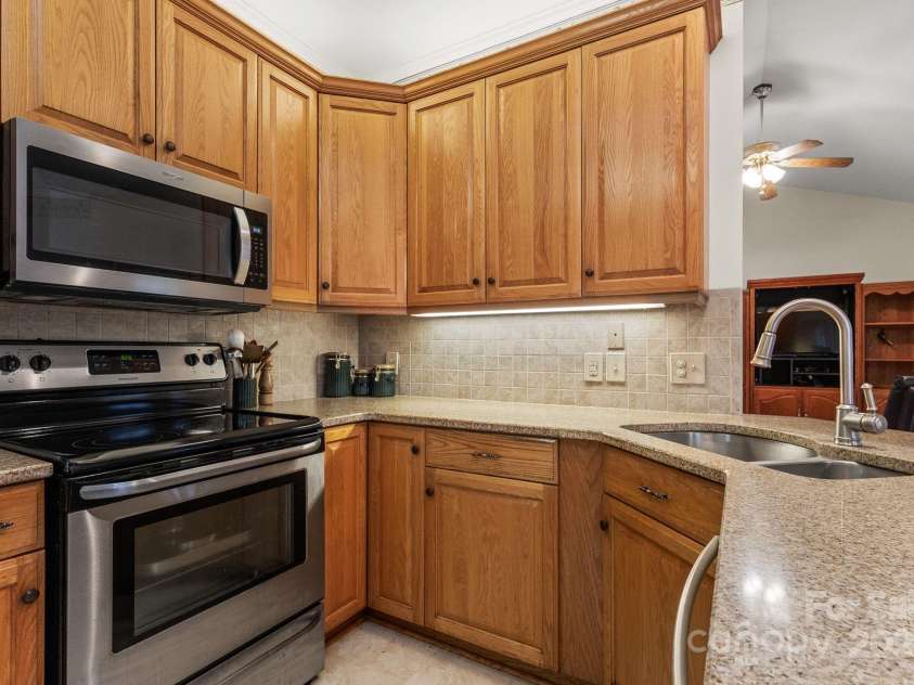 1357 Meadowdale Road, Rock Hill, SC 29732.  MLS# CAR4209523, YatesRealty ID 3403. 