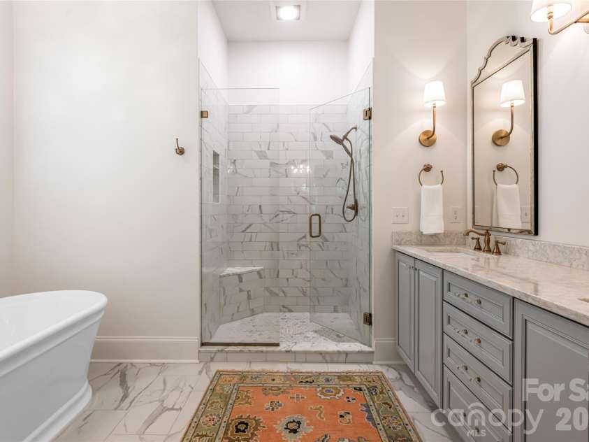 20 East Owl Creek Lane, Fairview, NC 28730.  MLS# CAR4258624, YatesRealty ID 3403. Primary Bath