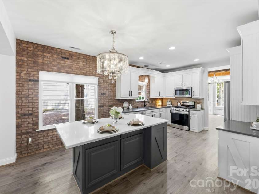 1424 Ridge Haven Road, Waxhaw, NC 28173.  MLS# CAR4423878, YatesRealty ID 34030. 