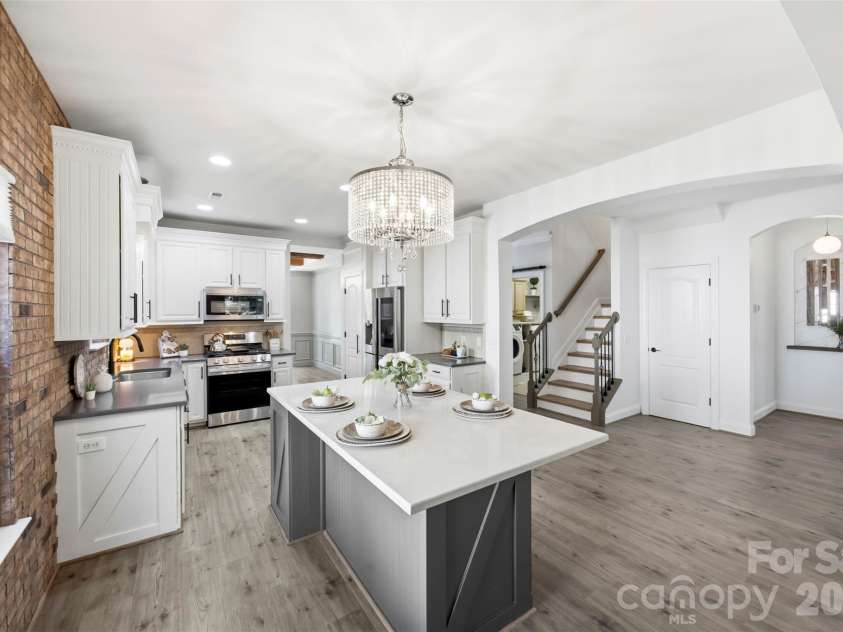 1424 Ridge Haven Road, Waxhaw, NC 28173.  MLS# CAR4423878, YatesRealty ID 34030. 