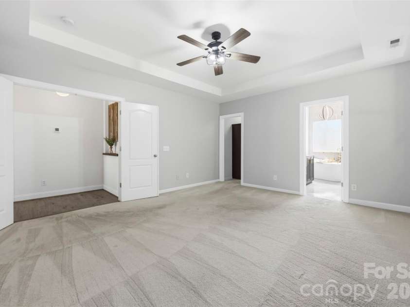 1424 Ridge Haven Road, Waxhaw, NC 28173.  MLS# CAR4423878, YatesRealty ID 34030. 