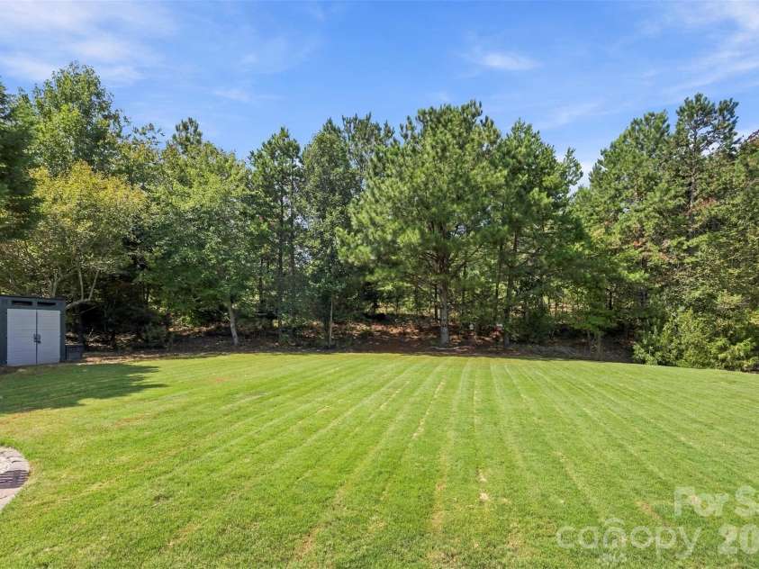 1424 Ridge Haven Road, Waxhaw, NC 28173.  MLS# CAR4423878, YatesRealty ID 34030. 