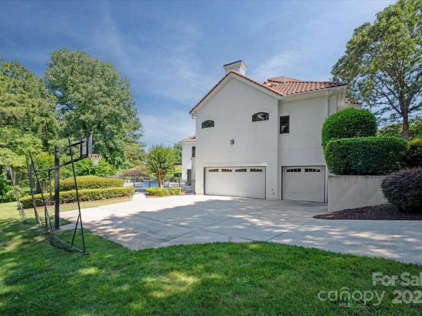 6504 Pembry Links Circle, Charlotte, NC 28277.  MLS# CAR4294217, YatesRealty ID 34033. 