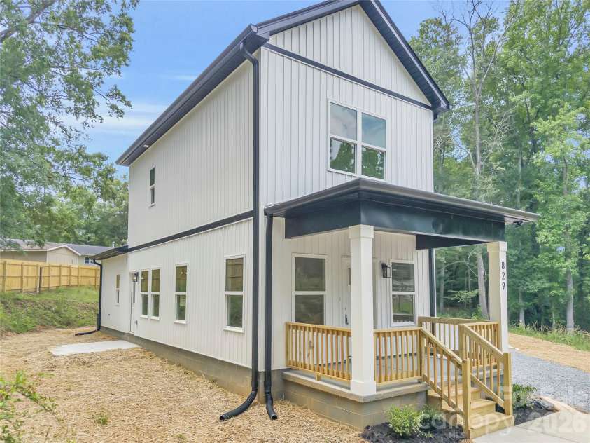 829 Arch Street, Lancaster, SC 29720.  MLS# CAR4385579, YatesRealty ID 34033. 