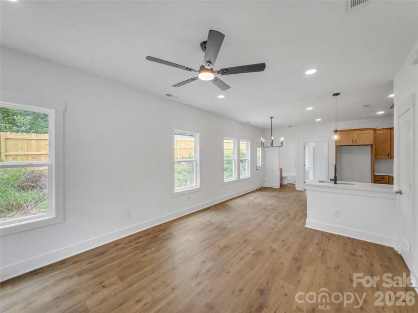 829 Arch Street, Lancaster, SC 29720.  MLS# CAR4385579, YatesRealty ID 34033. 