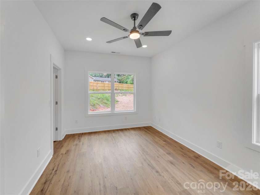 829 Arch Street, Lancaster, SC 29720.  MLS# CAR4385579, YatesRealty ID 34033. Main level Primary suite