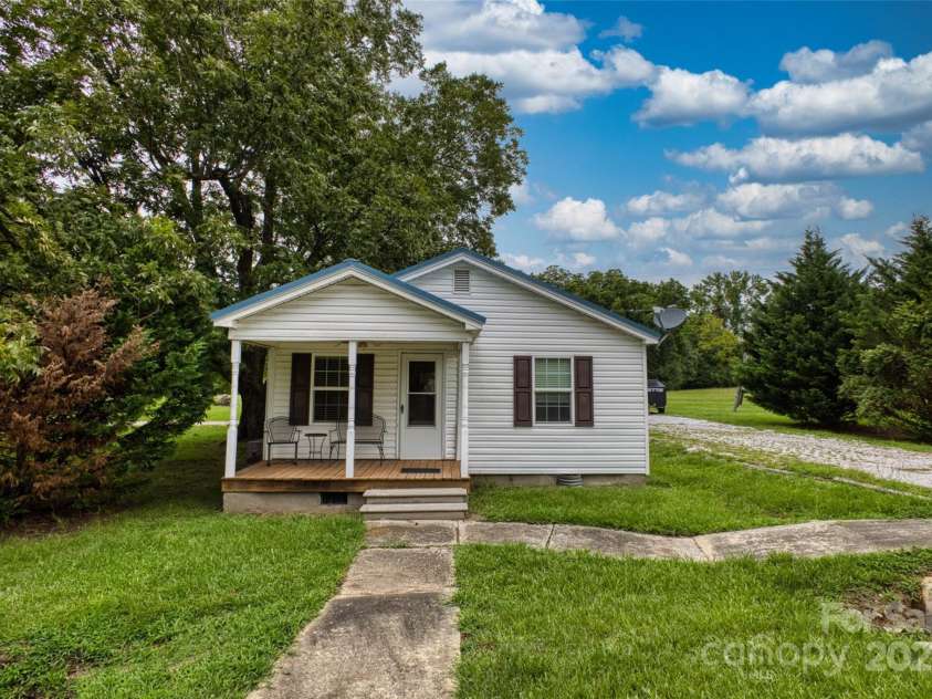 135 Springdale Road, Rock Hill, SC 29730.  MLS# CAR4291537, YatesRealty ID 34034. 